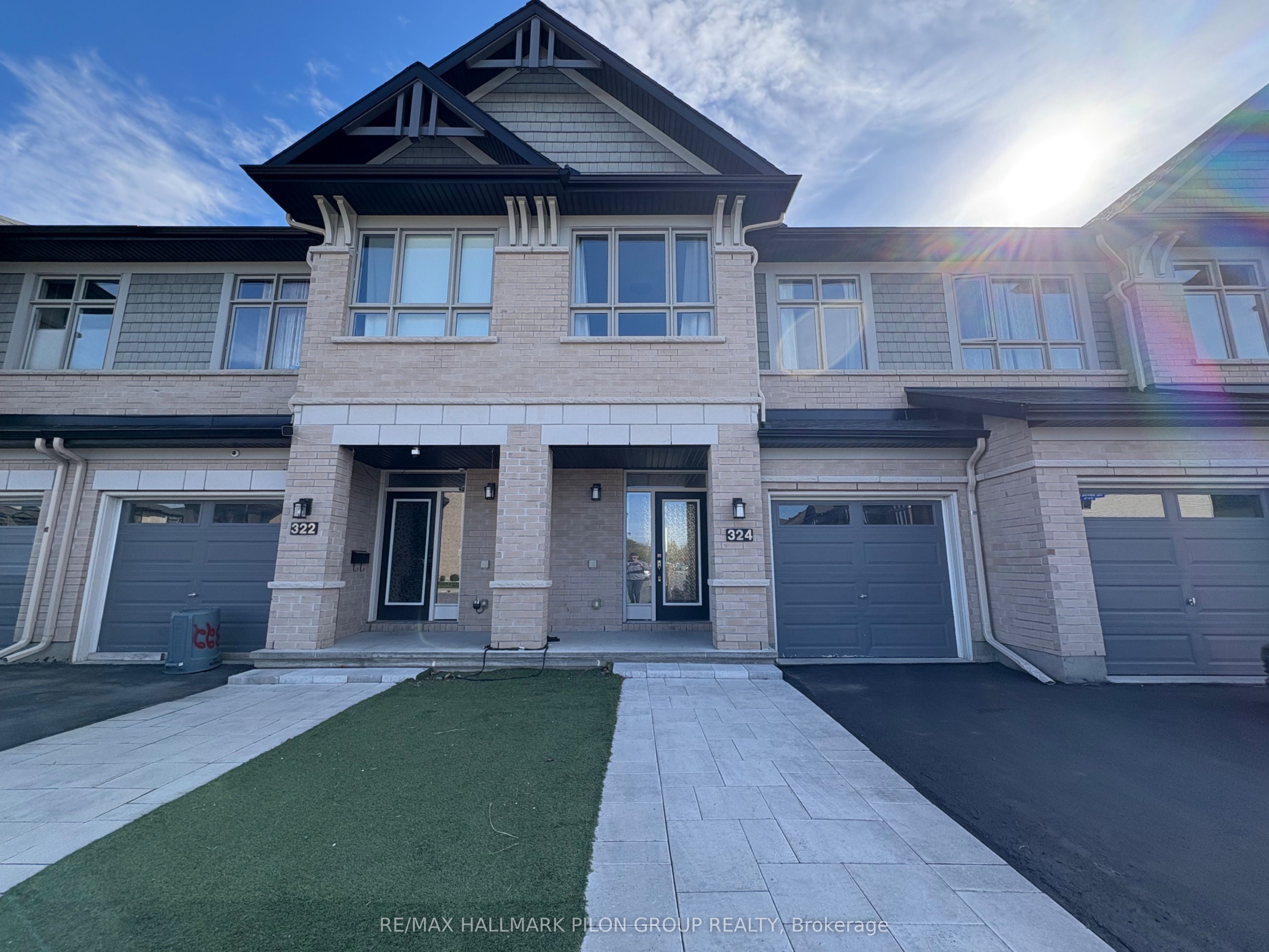 324 Rainrock Crescent, Orleans-Gloucester 2