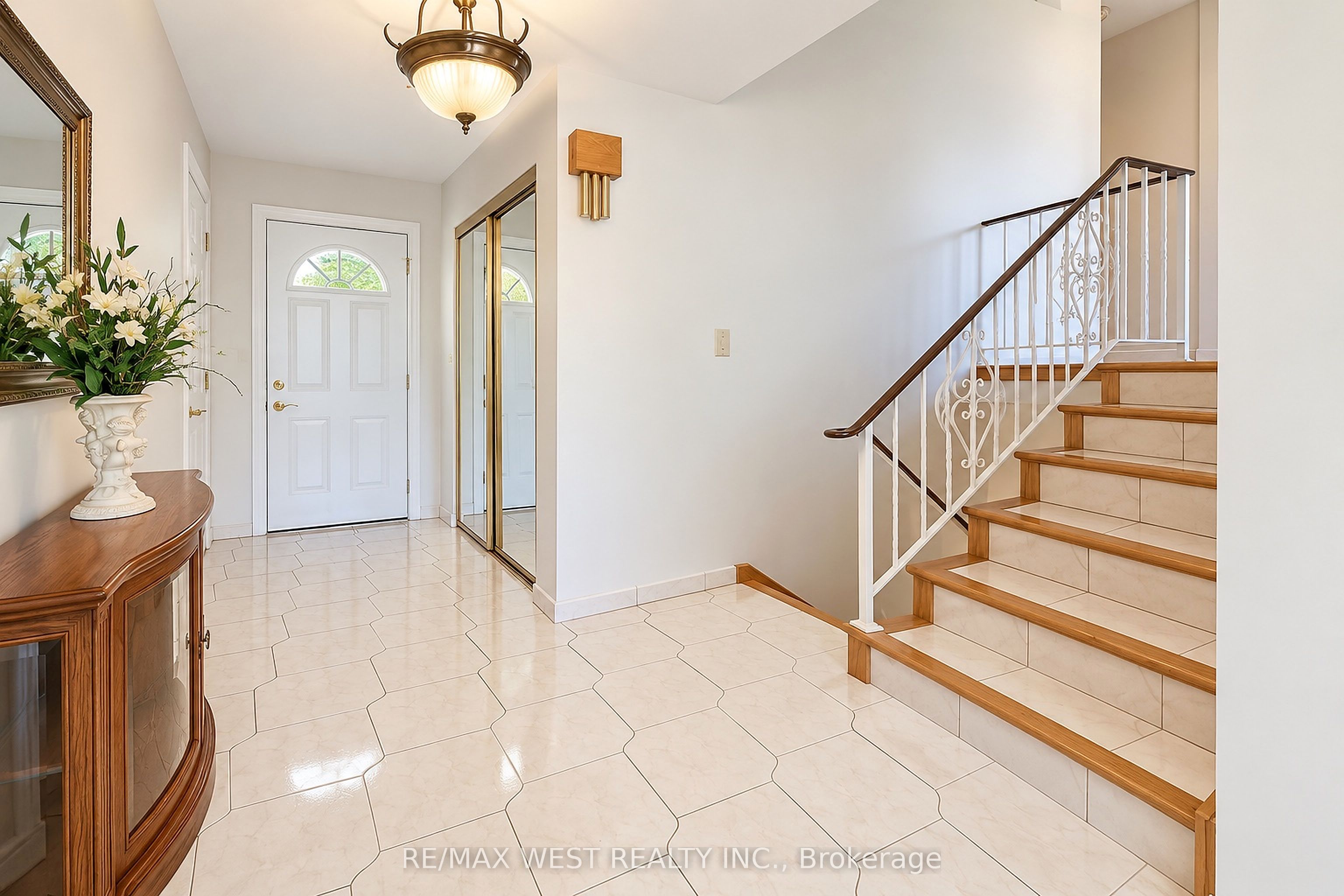 34 Glen Castle Drive, Stoney Creek 2