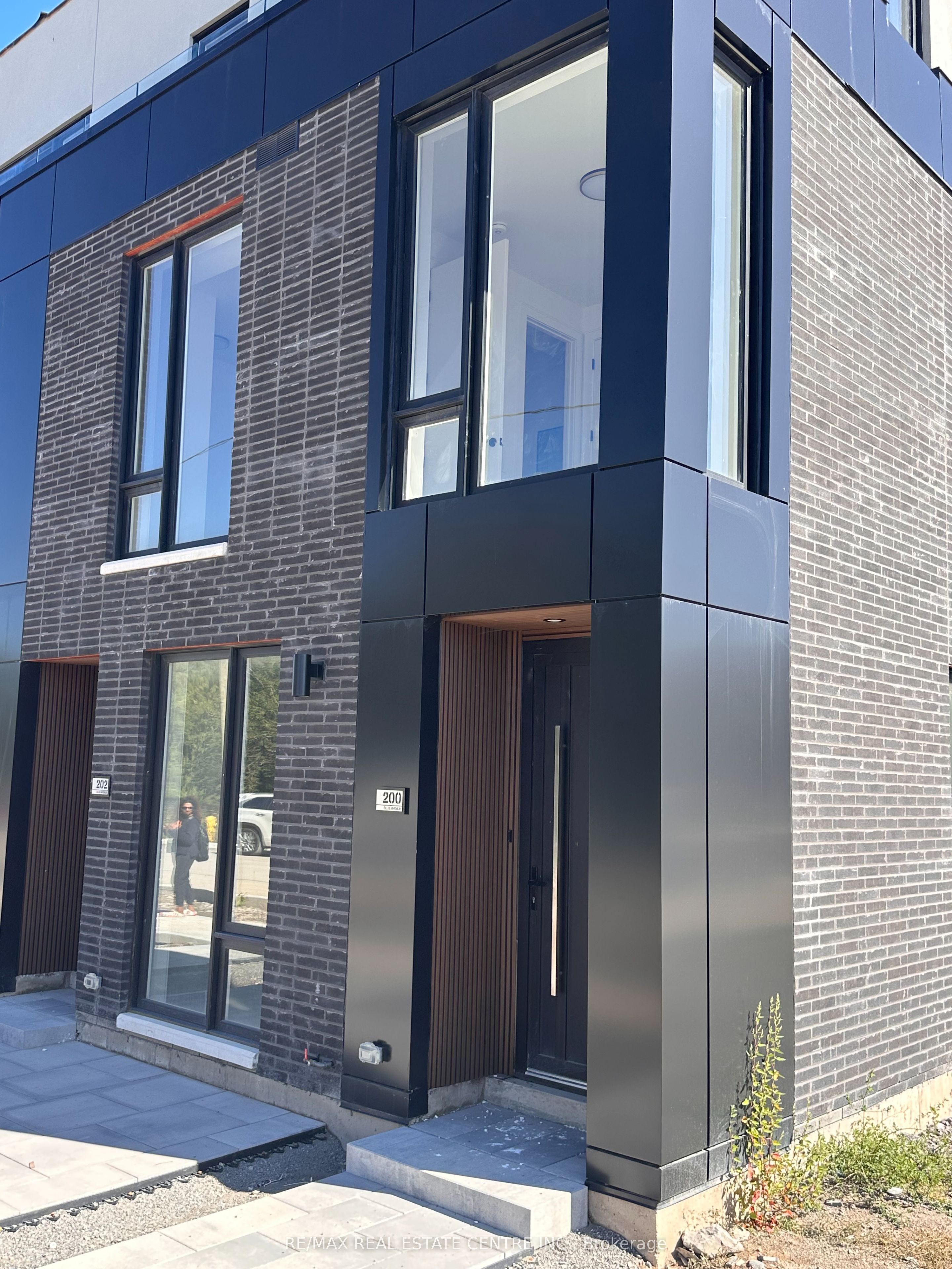 200 Ellis Avenue, St. Catharines 3