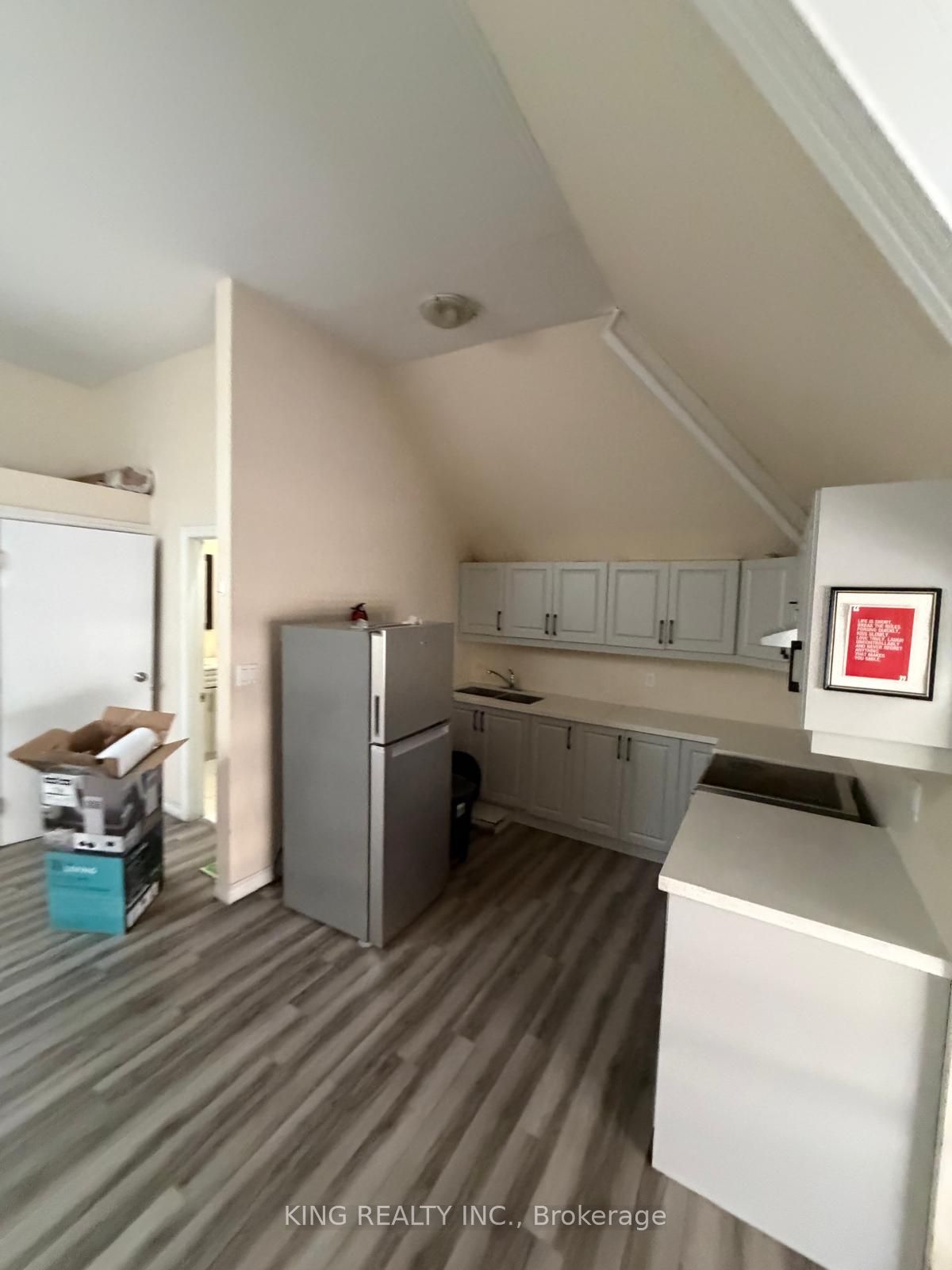 Unit UPPER - 544 Dundas Street E, London 3