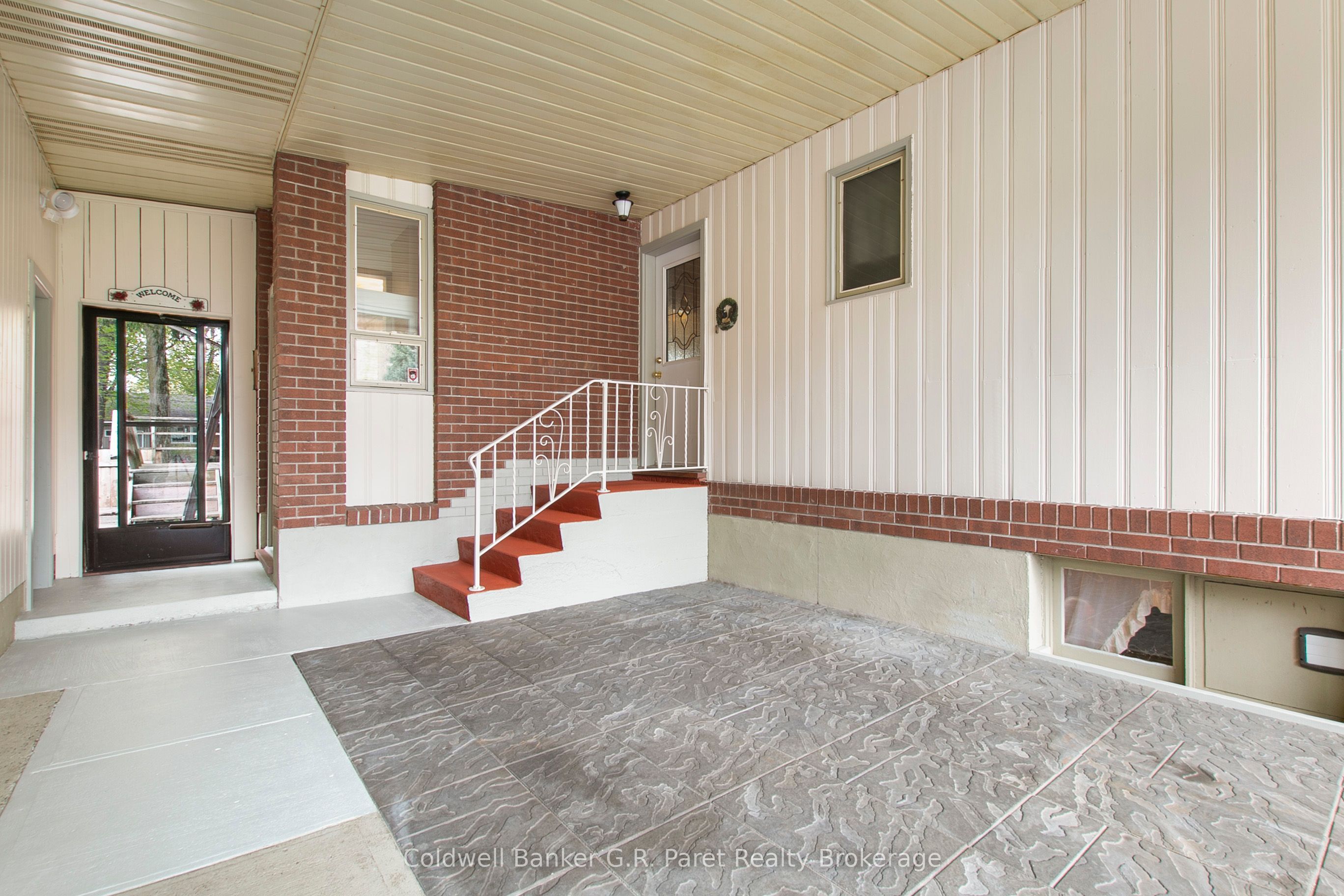 105 Queen Street, Tillsonburg 2