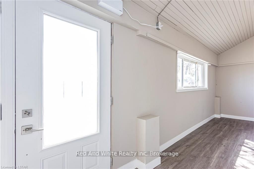 Unit 2 Upper - 279 William Street, London 3