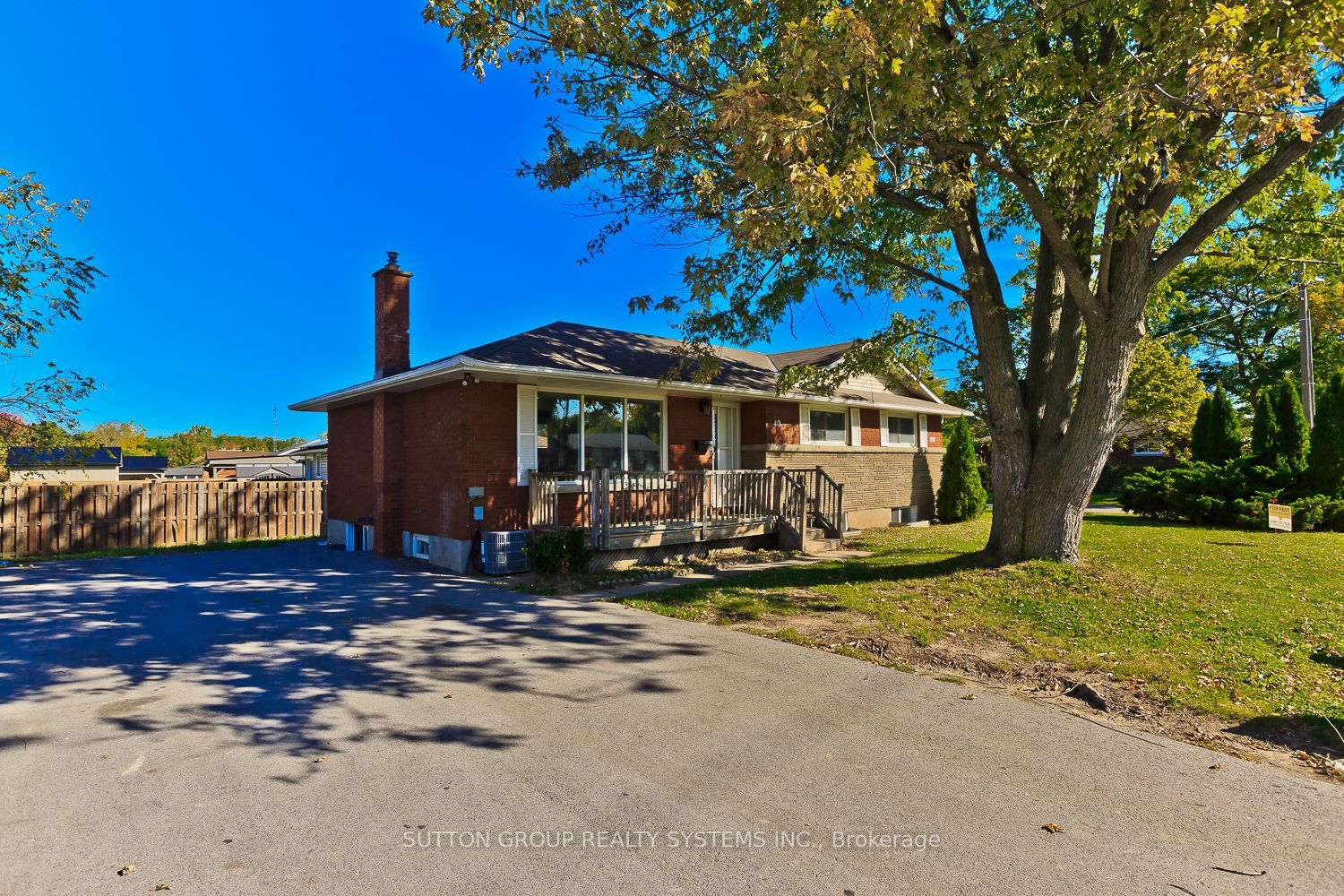 40 Jacobson Avenue, St. Catharines 2
