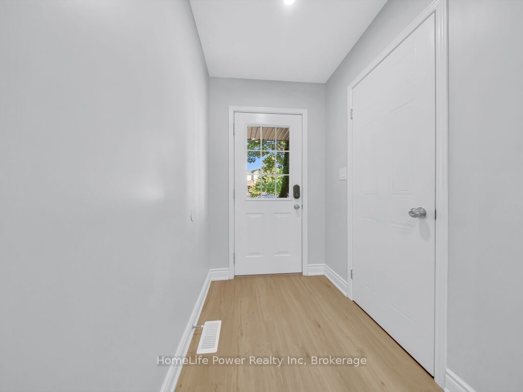 39 Reistview Street, Kitchener 4