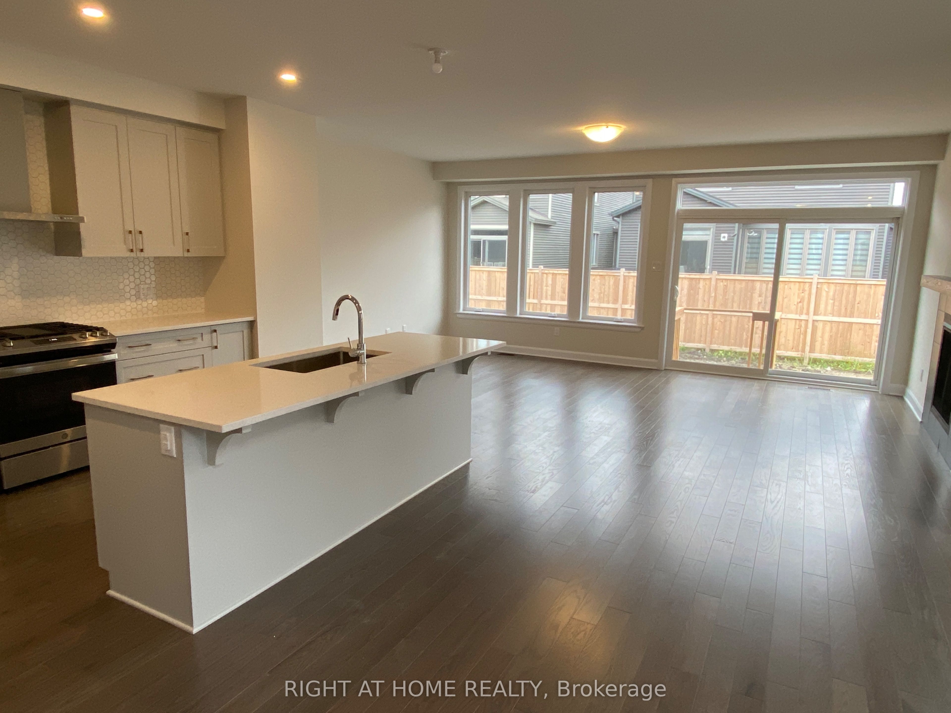 608 MOONFLOWER Crescent, Orleans-Gloucester 2