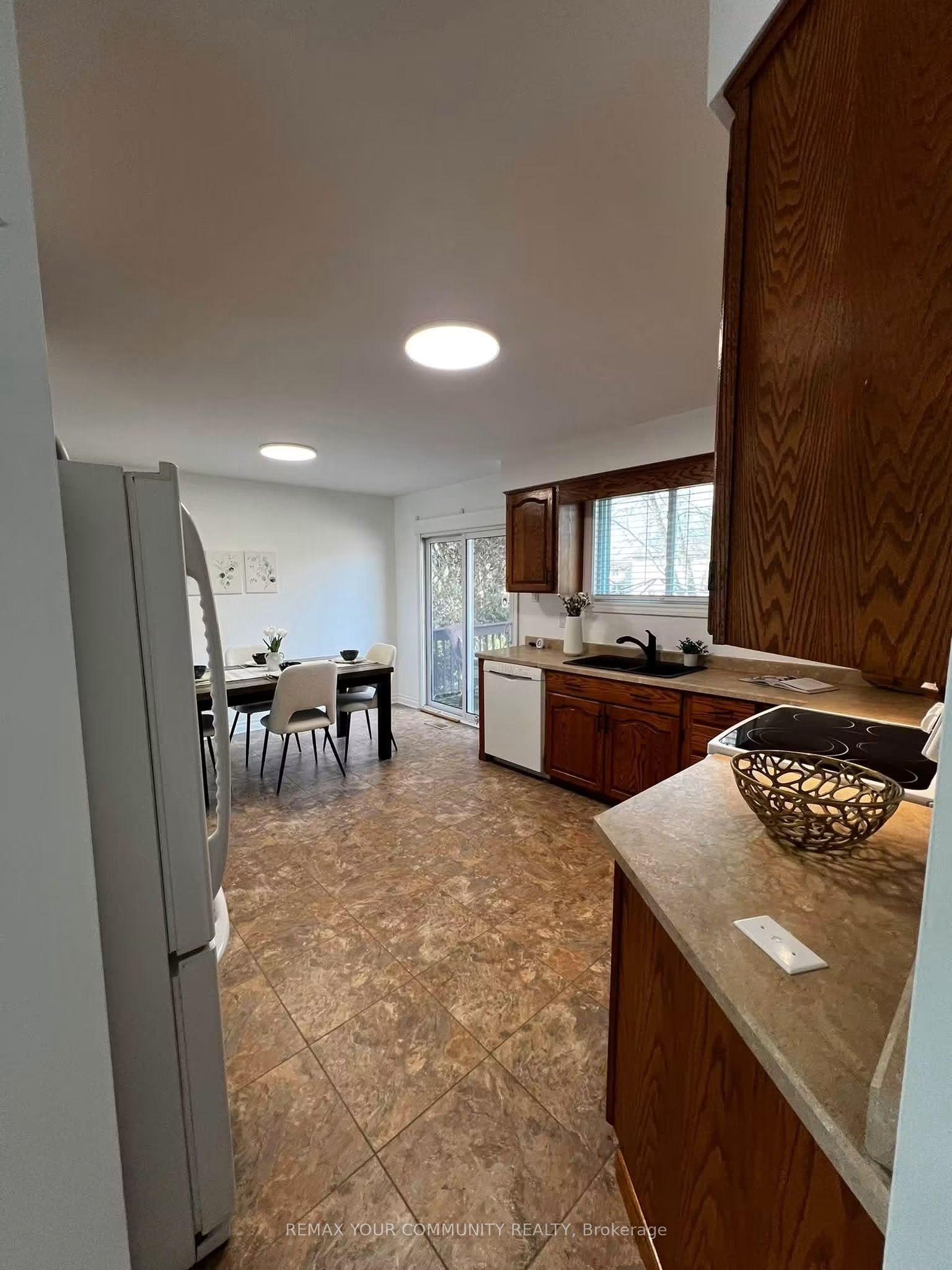 34 Beaver Crescent, Brantford 3